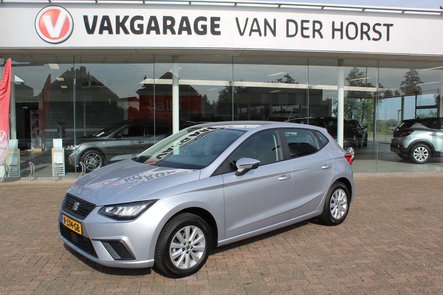 SEAT Ibiza - 1.0-96pk TSI Style. NIEUWSTE MODEL. Volautm. airco, camera, elektr ramen v+a, LED verlicht - AutoWereld.nl