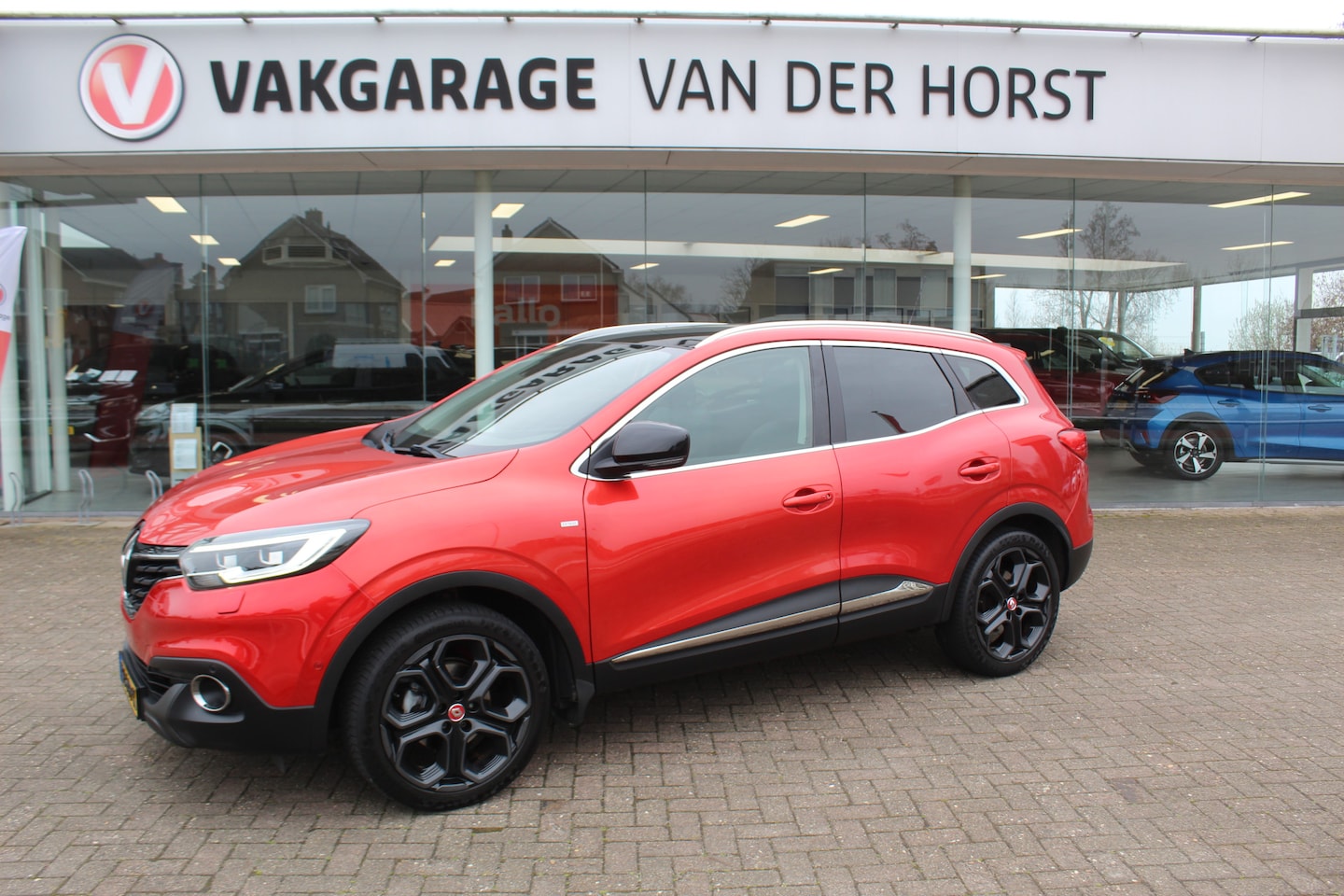 Renault Kadjar - 1.2-130pk TCe Extase. Mooie ruime en luxe hoogzitter ! Trekgewicht 1.500kg ! Lederen inter - AutoWereld.nl