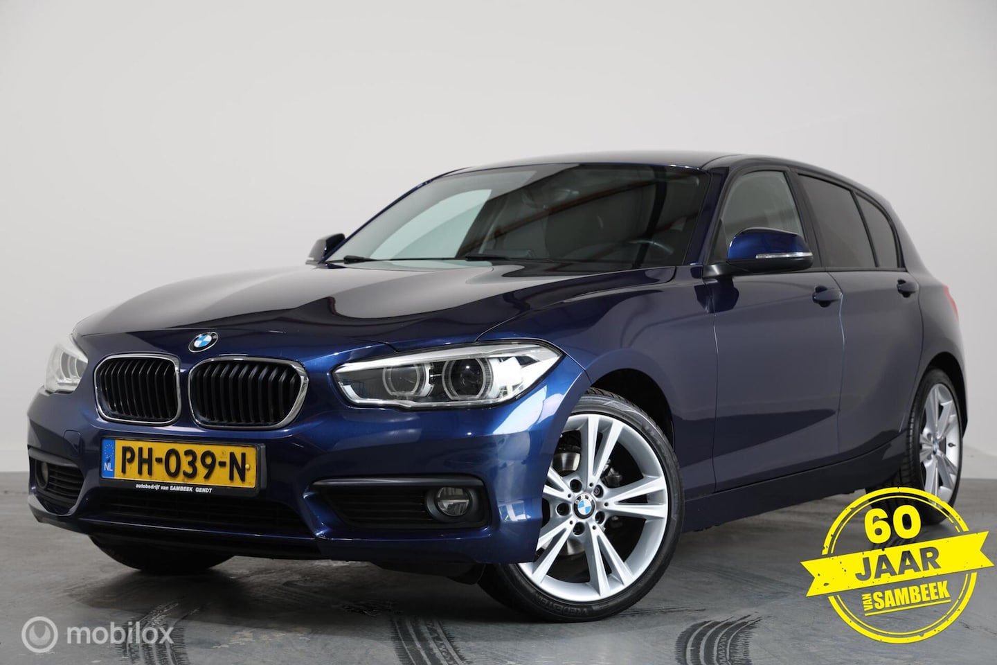 BMW 1-serie - 118i - Automaat - Cruise - Airco - Bluetooth - AutoWereld.nl