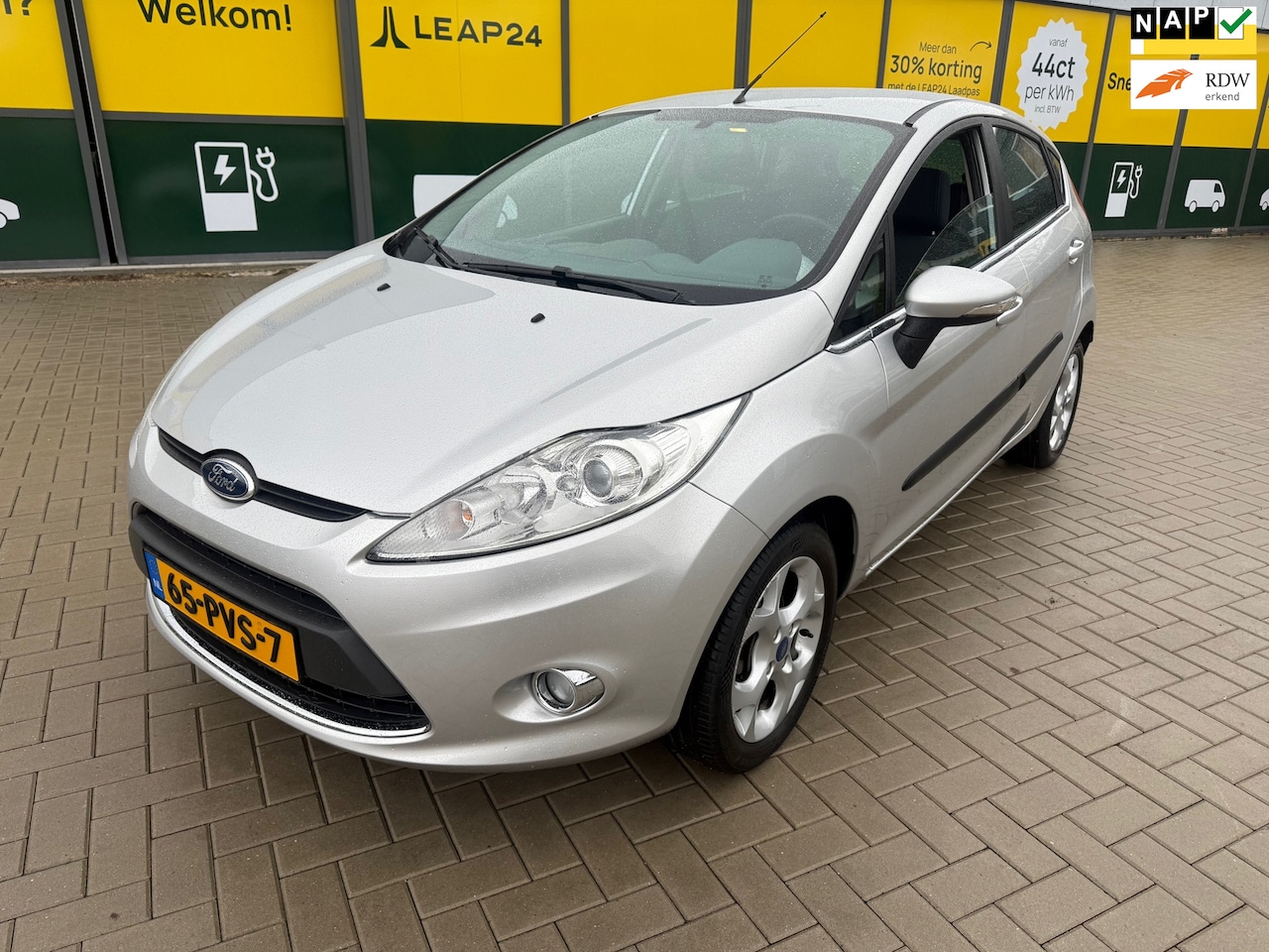 Ford Fiesta - 1.25 Titanium *LAGEKM* ZEERNETJES** - AutoWereld.nl