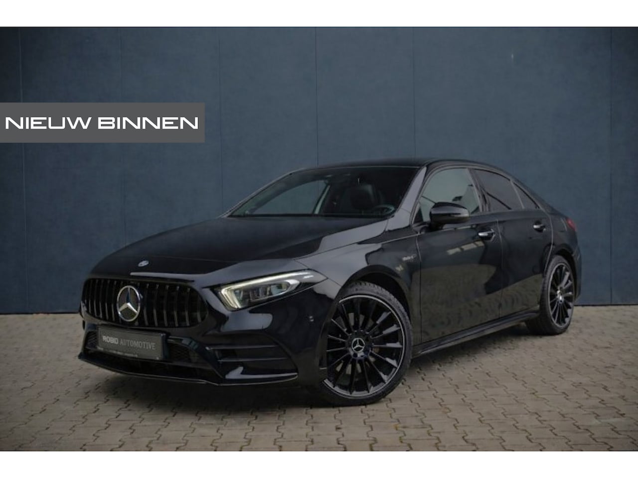 Mercedes-Benz A-klasse - 200 Business Solution AMG | Stoelverwarming | Camera | Keyless | Apple Carplay | Navigatie - AutoWereld.nl
