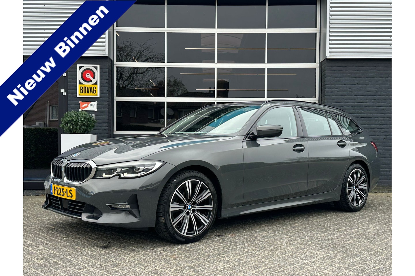BMW 3-serie Touring - 320i High Executive 320i High Executive, Automaat, Leder, Virtual Cockpit, Cruise, Memory, NAP - AutoWereld.nl