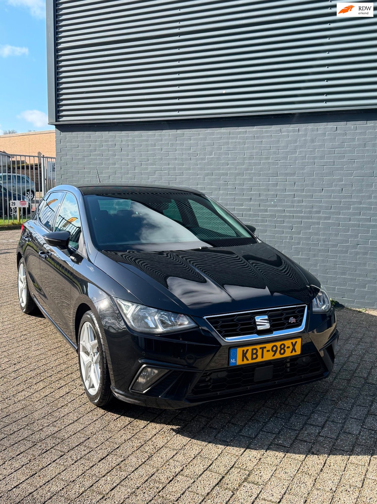 SEAT Ibiza - 1.0 TSI FR Business Intense 1.0 TSI FR Business Intense - AutoWereld.nl