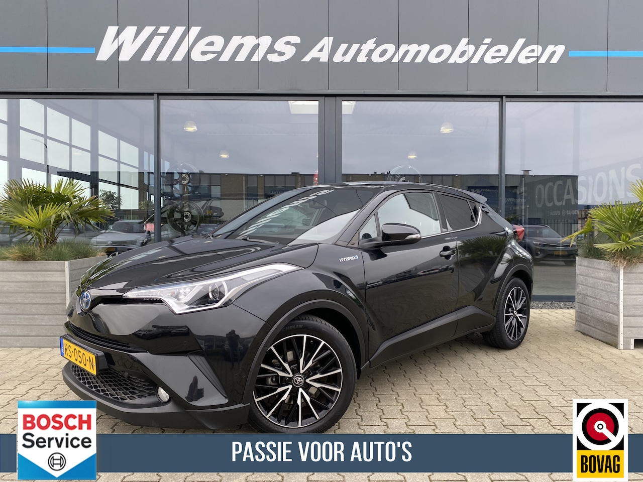 Toyota C-HR - 1.8 Hybrid Executive Navigatie, Stoelverwarming , Leder - AutoWereld.nl