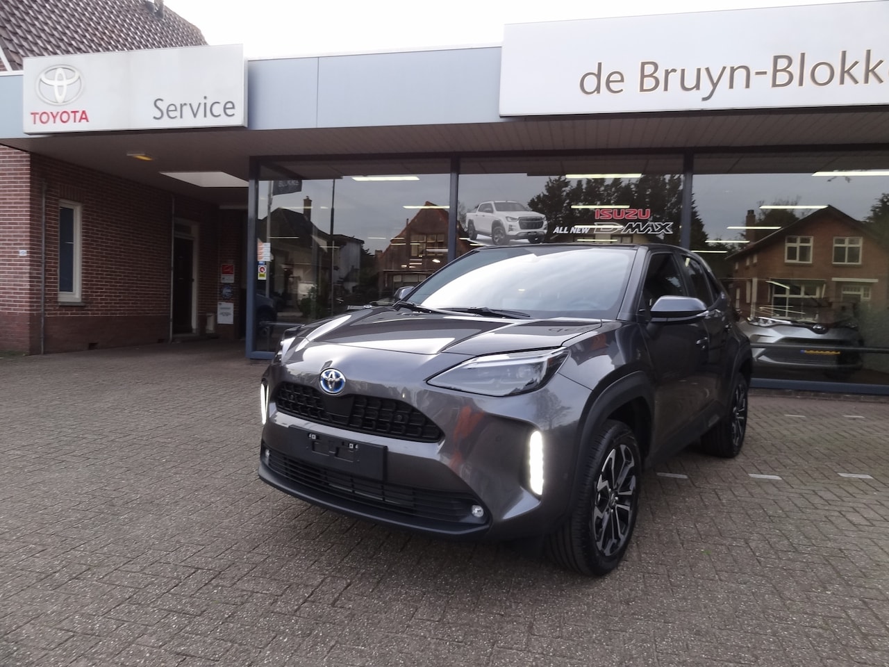 Toyota Yaris Cross - 1.5 Hybrid 130 Dynamic + Comfort Pack dodehoekdetectie / stoelverwarming / stuurwielverwar - AutoWereld.nl