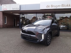 Toyota Yaris Cross - 1.5 Hybrid 130 Dynamic + Comfort Pack dodehoekdetectie / stoelverwarming / stuurwielverwar