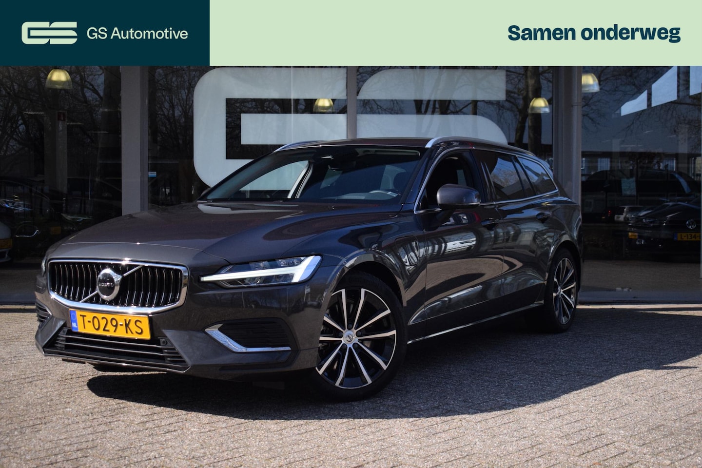 Volvo V60 - 2.0 T6 PHEV AWD Core Bright |ACC|CAM|STOEL+STUURVW - AutoWereld.nl