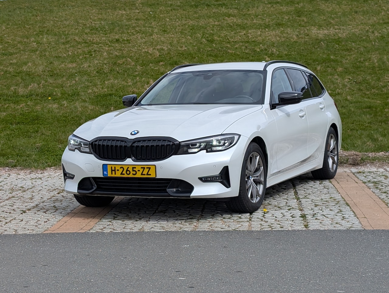 BMW 3-serie Touring - 318i Executive Edition - AutoWereld.nl