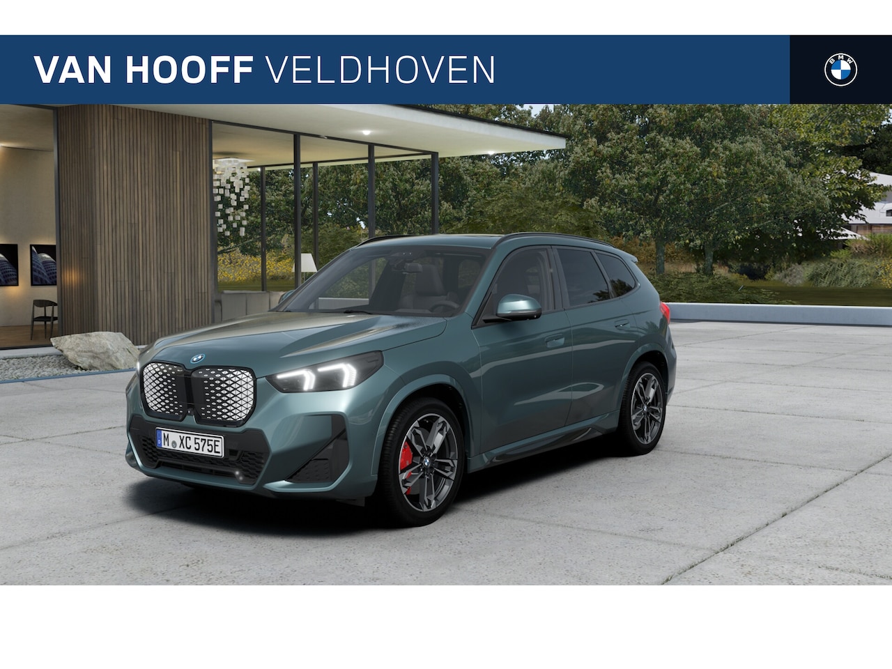 BMW iX1 - eDrive20 High Executive M Sport / Panoramadak / Trekhaak / Sportstoelen / Head-Up / M Adap - AutoWereld.nl