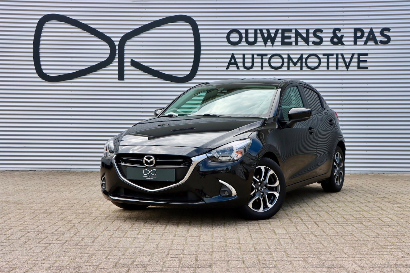 Mazda 2 - 1.5 Skyactiv-G TS+ AUTOMAAT | NAVIGATIE | 2E EIGENAAR | AIRCO | STOELVERWARMING - AutoWereld.nl