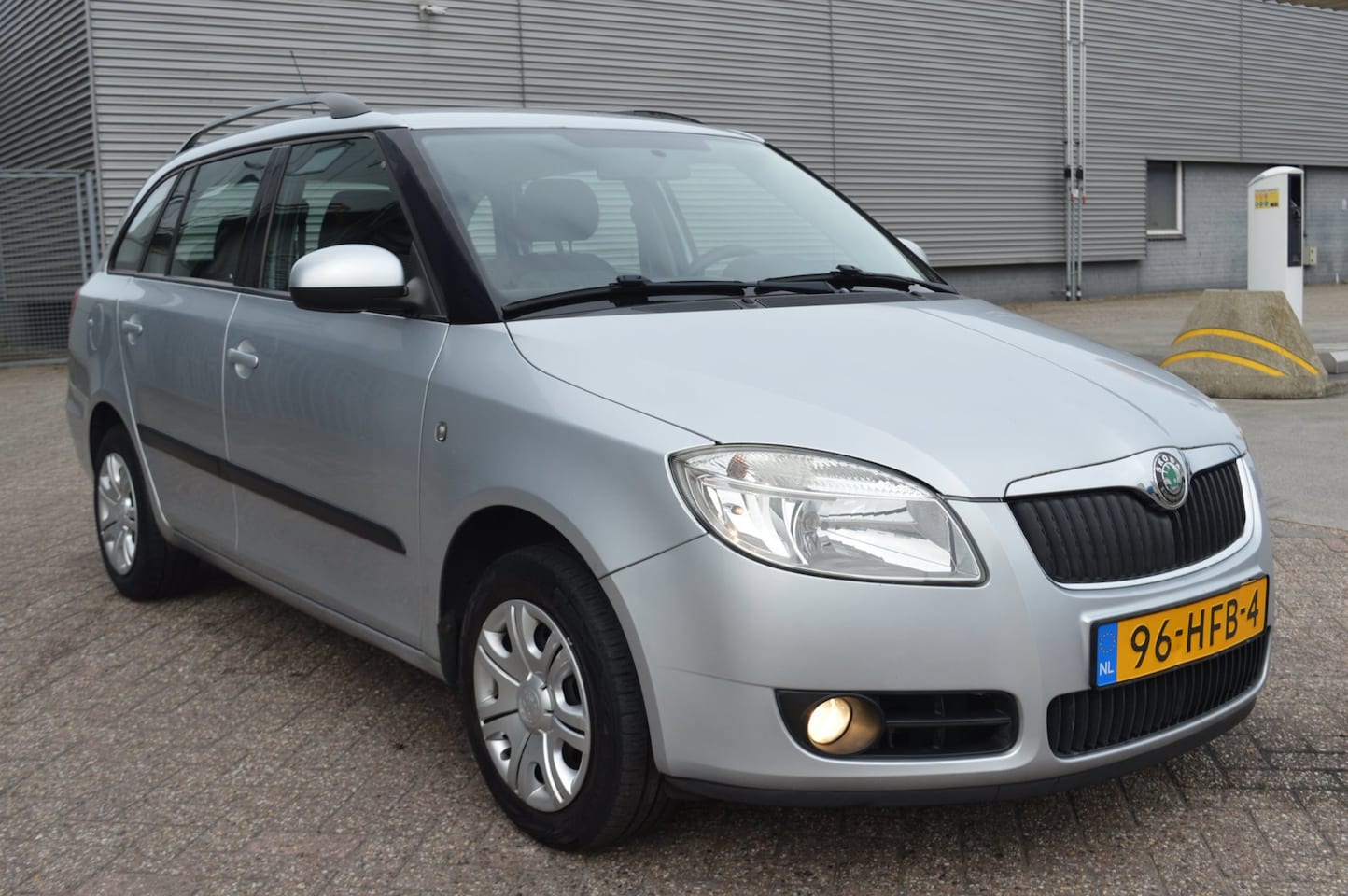 Skoda Fabia Combi - 1.4-16V Ambiente bj08 1ste eig dealer onderhouden - AutoWereld.nl