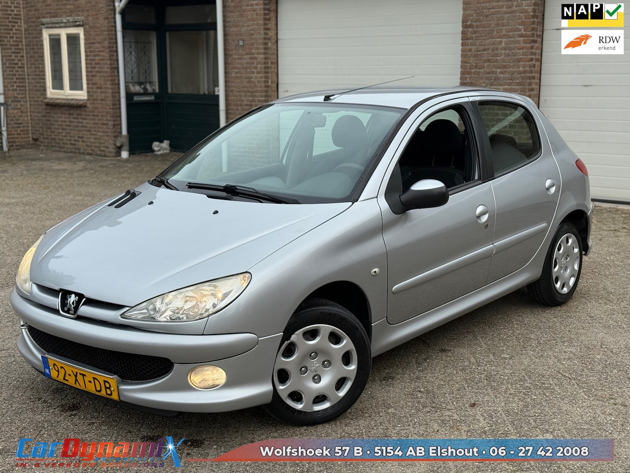 Peugeot 206 - 1.4 Forever | Nieuwe APK | Nette Auto | Rijd Schakelt Goed - AutoWereld.nl