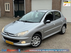 Peugeot 206 - 1.4 Forever | Nieuwe APK | Nette Auto | Rijd Schakelt Goed