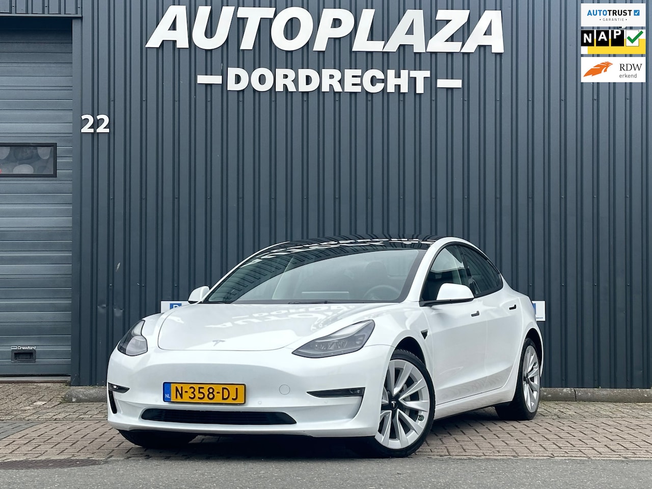 Tesla Model 3 - Long Range RWD Long Range AWD 75 kWh| FACELIFT |WARMTEPOMP - AutoWereld.nl