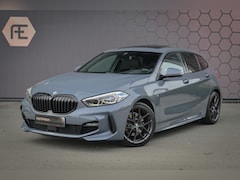 BMW 1-serie - 118i High Executive M-Sport | HARMAN & KARDON | PANORAMADAK | SPORTSTOELEN VOLLEDER INTERI
