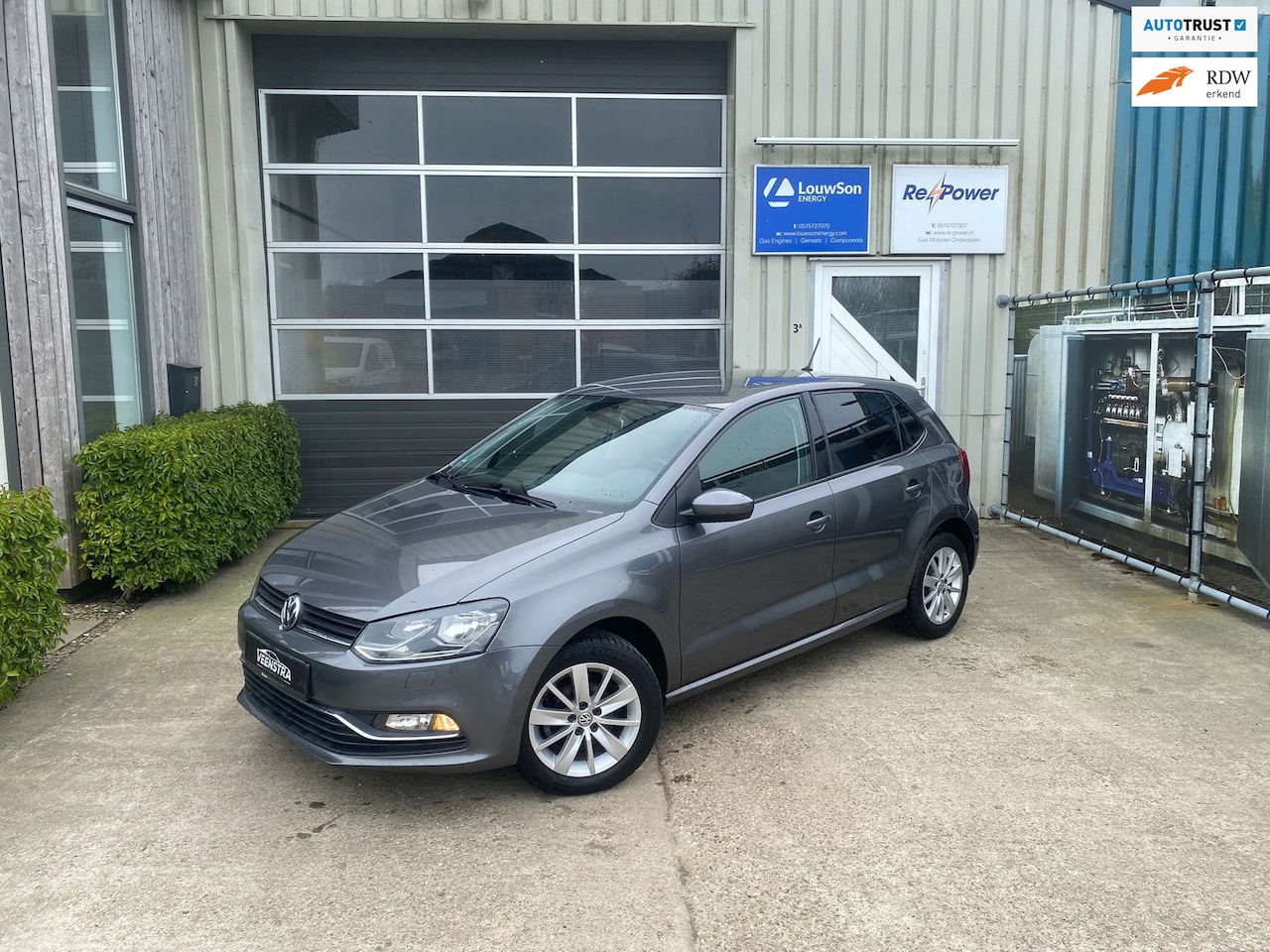 Volkswagen Polo - 1.0 First Edition PDC/Stoelverwarming/LMV - AutoWereld.nl