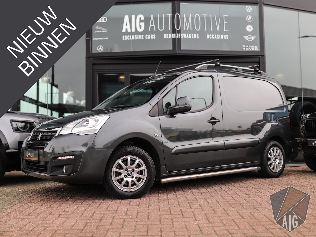 Peugeot Partner - 120 1.6 BlueHDi 120 L1 XT S&S | Camera | Trekhaak | Cruise Control | Airco - AutoWereld.nl