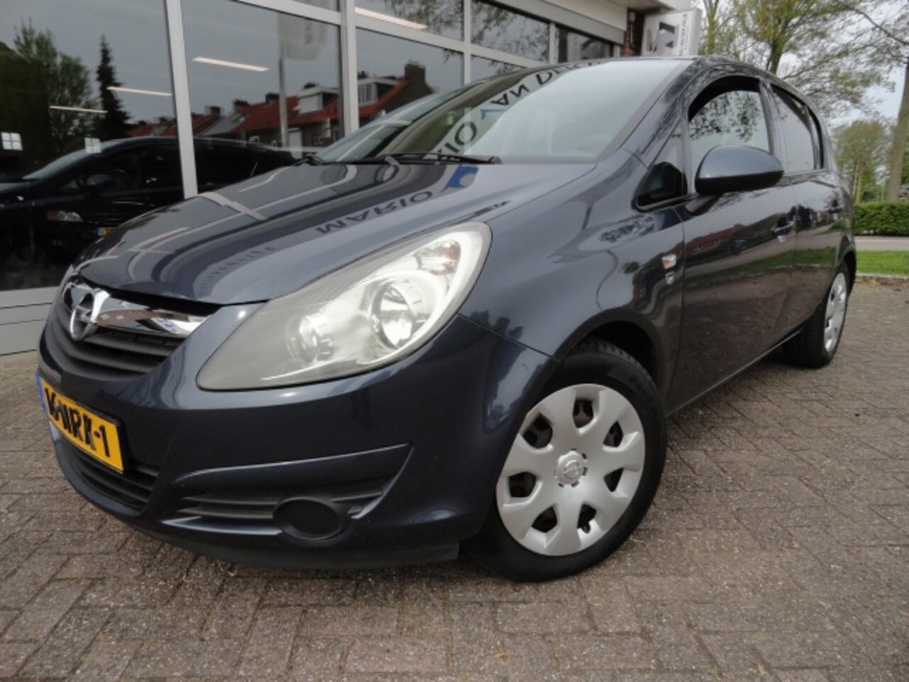 Opel Corsa - 1.2-16V '111' Edition Airco/Cruise control - AutoWereld.nl