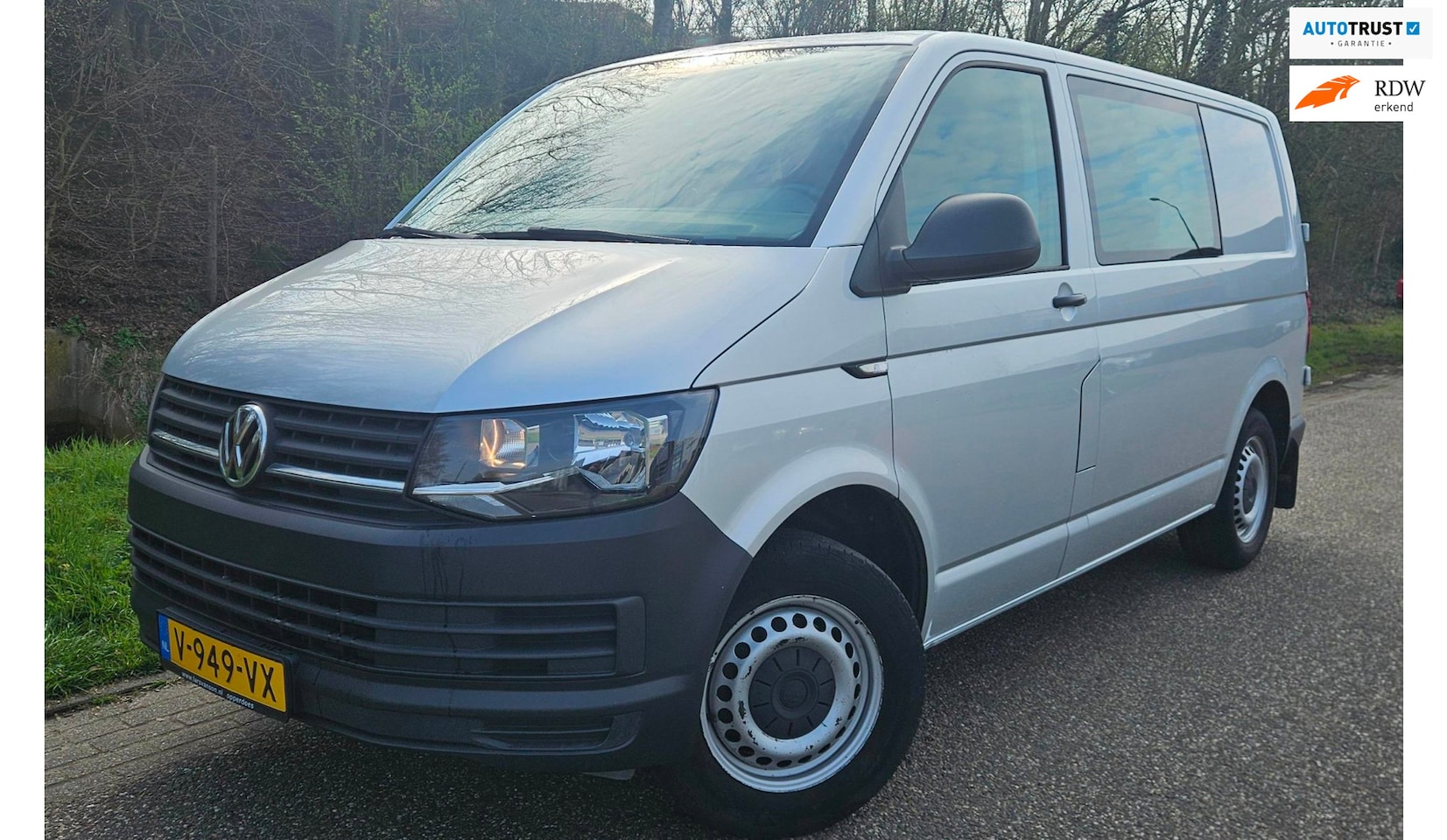 Volkswagen Transporter - 2.0 TDI L1H1 6 Persoons Airco MARGE! Trekhaak PDC - AutoWereld.nl