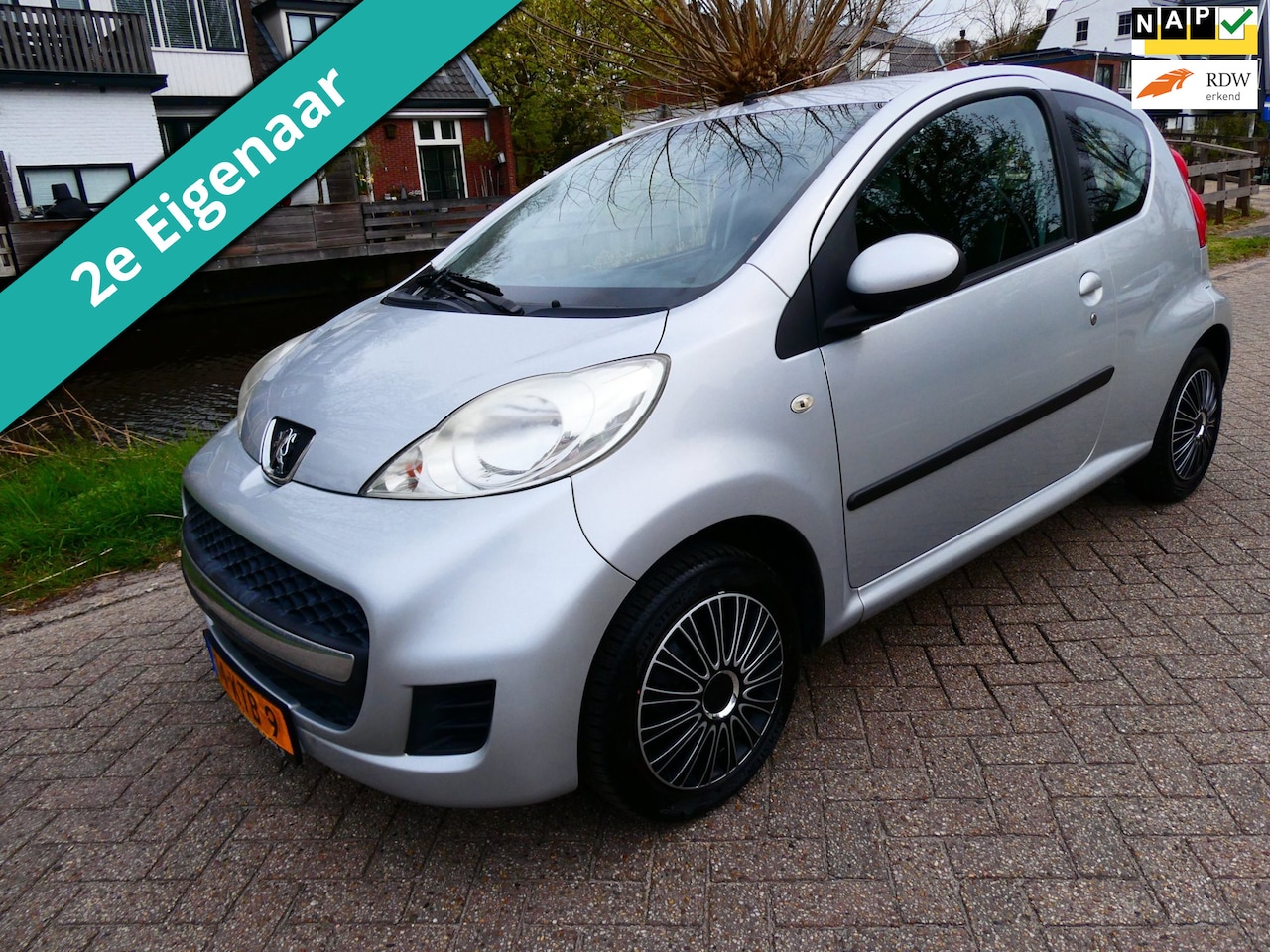 Peugeot 107 - 1.0-12V Sublime 3-deurs 2e eigenaar Airco Zuinig A-Label Historie - AutoWereld.nl