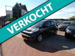 Peugeot 107 - 1.0-12V XR