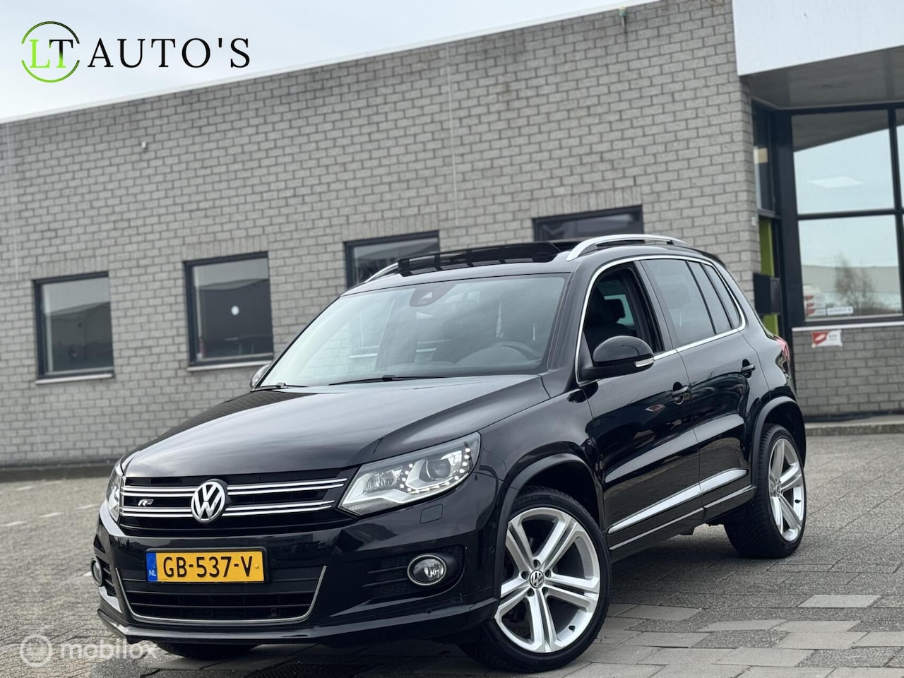 Volkswagen Tiguan - 1.4 TSI R-Line Edition|DSG Pano Camera NAP - AutoWereld.nl