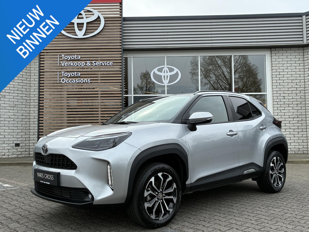 Toyota Yaris Cross - HYBRID 115 DYNAMIC STOEL/STUURVERW KEYLESS NAVI APPLE/ANDROID CLIMA AD-CRUISE 17" LM-VELGE - AutoWereld.nl