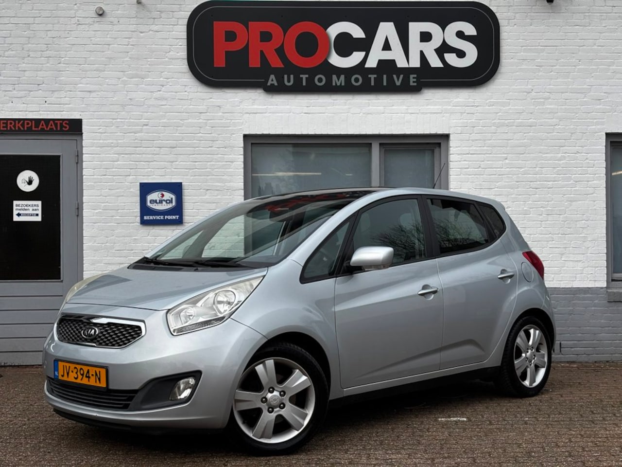 Kia Venga - Kia Venga 1.6 AUTOMAAT / Hoge instap/ Pano / Cruise / Onderh - AutoWereld.nl