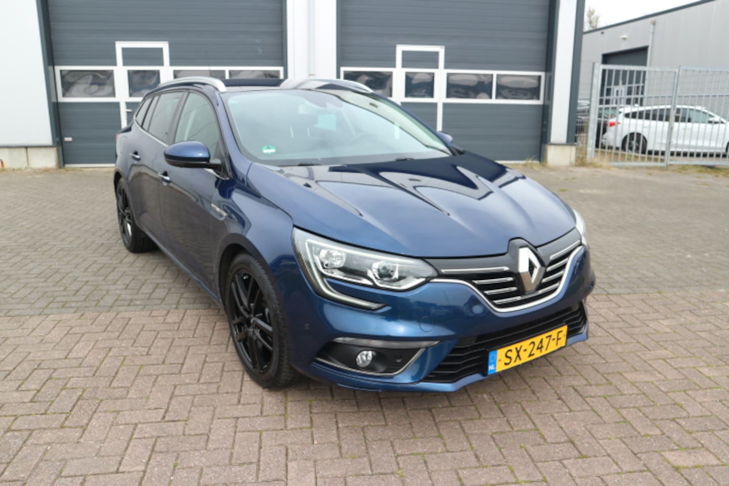 Renault Mégane Estate - 1.3 TCe Bose AUTOMAAT - AutoWereld.nl