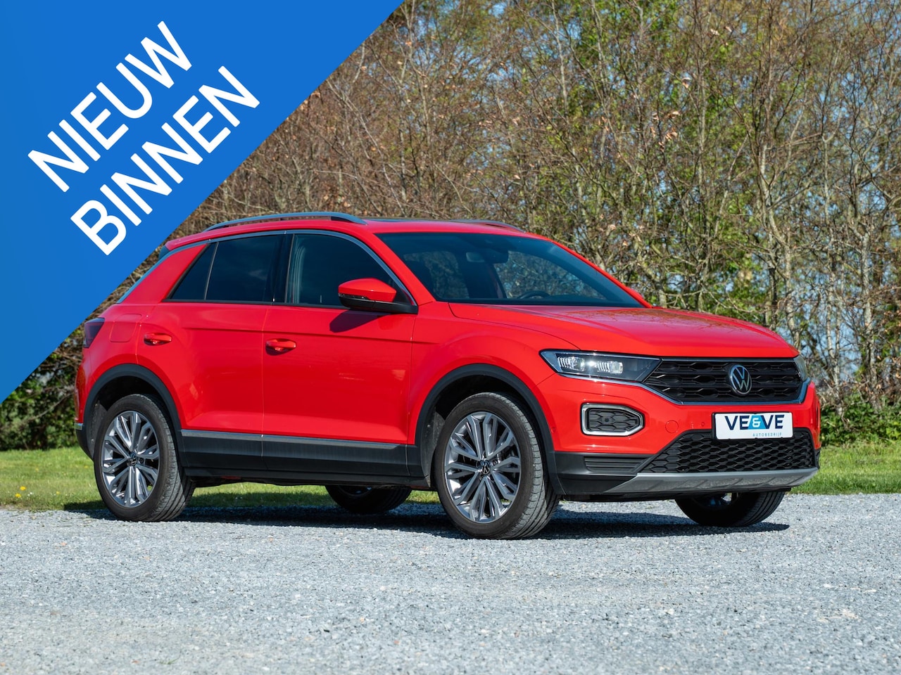 Volkswagen T-Roc - 1.5 TSI Sport // panoramadak // stuur-stoel verwarming // standkachel - AutoWereld.nl