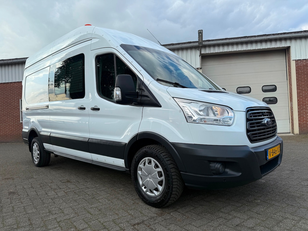Ford Transit - 350 2.0 TDCI L3H3 Trend euro 6 camera airco cruise - AutoWereld.nl