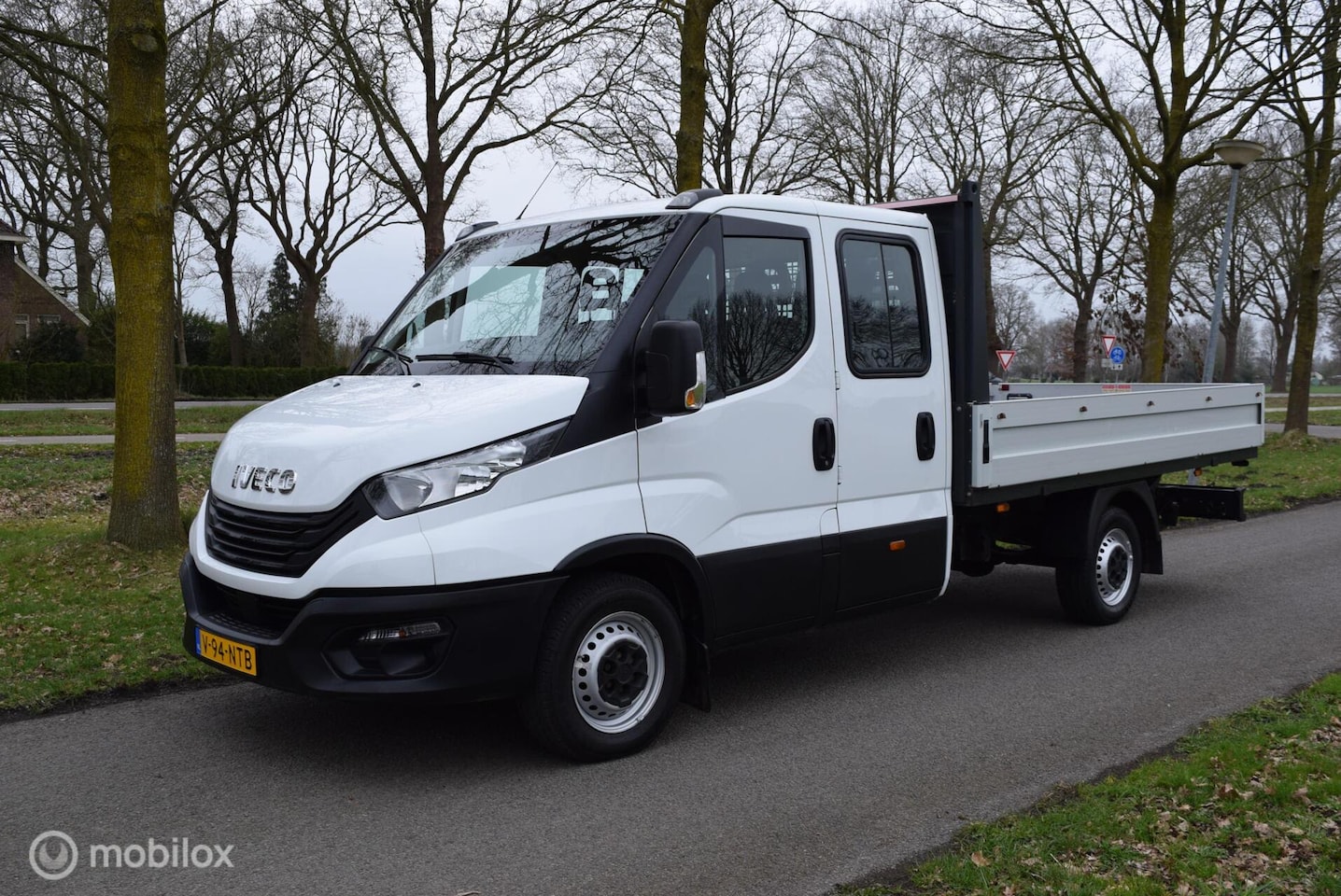 Iveco Daily - 35S16D 3.0 160PK EURO-6 | Open Laadbak | 7-persoons Pick-UP | Dubbele Cabine - AutoWereld.nl