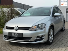 Volkswagen Golf - 1.2 TSI Highline