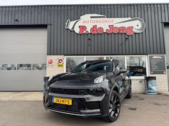 Lynk & Co 01 - 1.5 Hybrid Black Style Pano Carplay 360cam Infinity Stoelverwarming Acc Ambiance