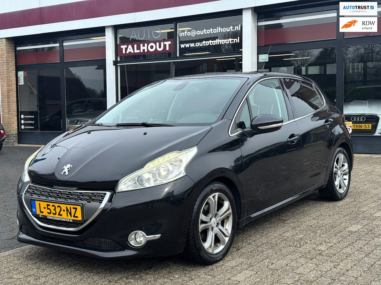 Peugeot 208 - 1.6 VTi Allure | NAVIGATIE, 5 DEURS, CRUISE CONTROL, BLUETOOTH, 120PK - AutoWereld.nl