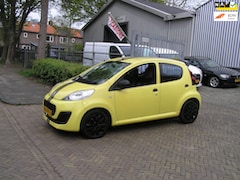 Peugeot 107 - 1.0 Blue Lease 146 d km nap airco nieuwe apk