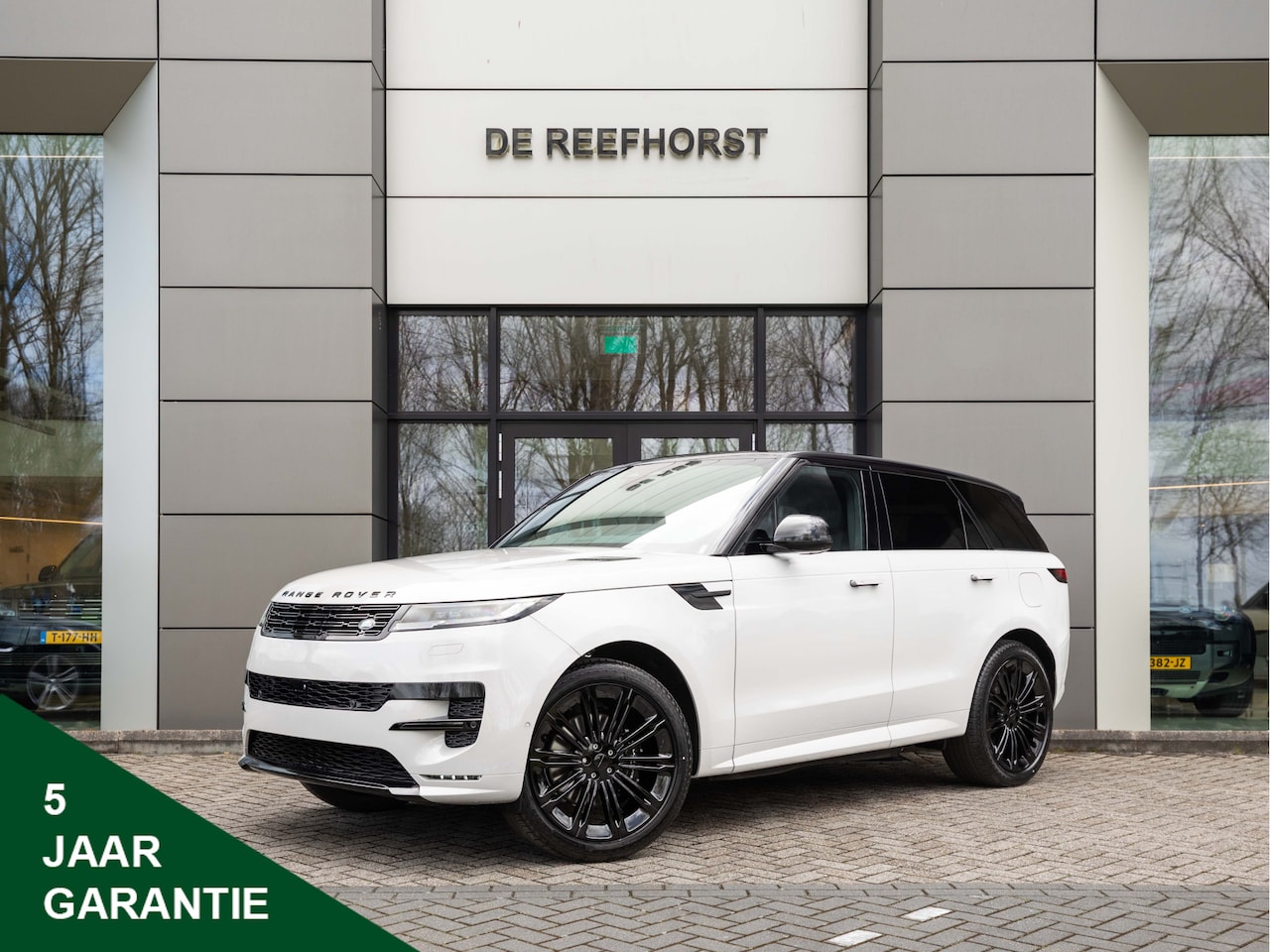 Land Rover Range Rover Sport - 3.0 P460e Dynamic SE PHEV | Levering 04-2026 | Momentum Edition | Towing Pack | ClearSight - AutoWereld.nl