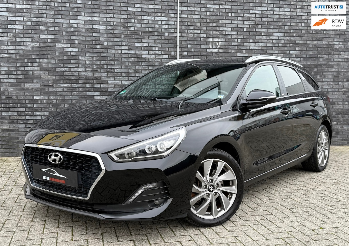 Hyundai i30 Wagon - 1.4 T-GDI Premium Automaat|Camera|Carplay|LKAS|Trekhaak mogelijk!!! - AutoWereld.nl