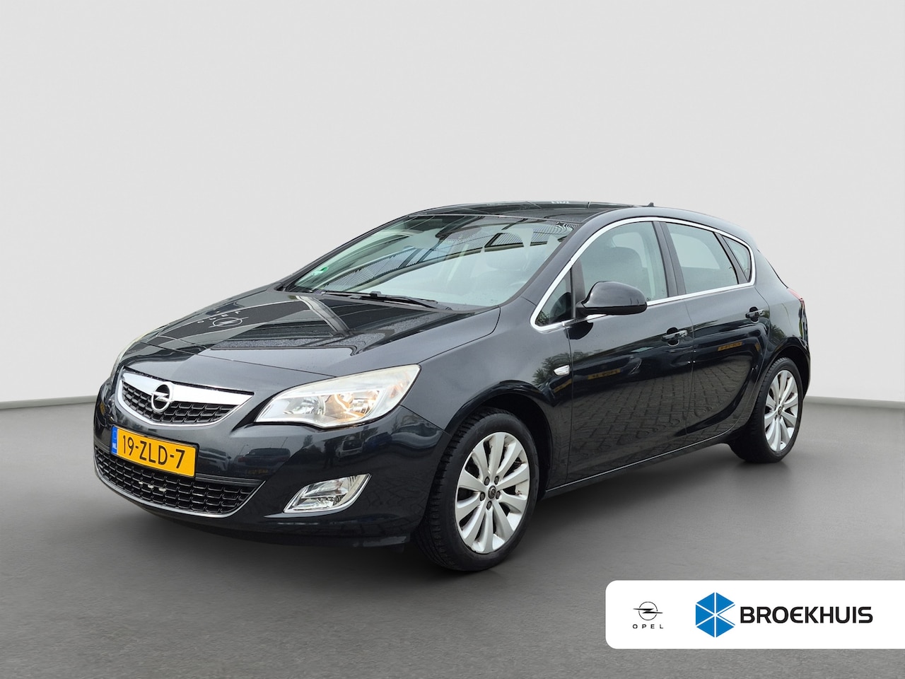 Opel Astra - 1.4 Turbo Cosmo 140pk | Trekhaak | Parkeersensoren | Full map navigatie | Climate control - AutoWereld.nl