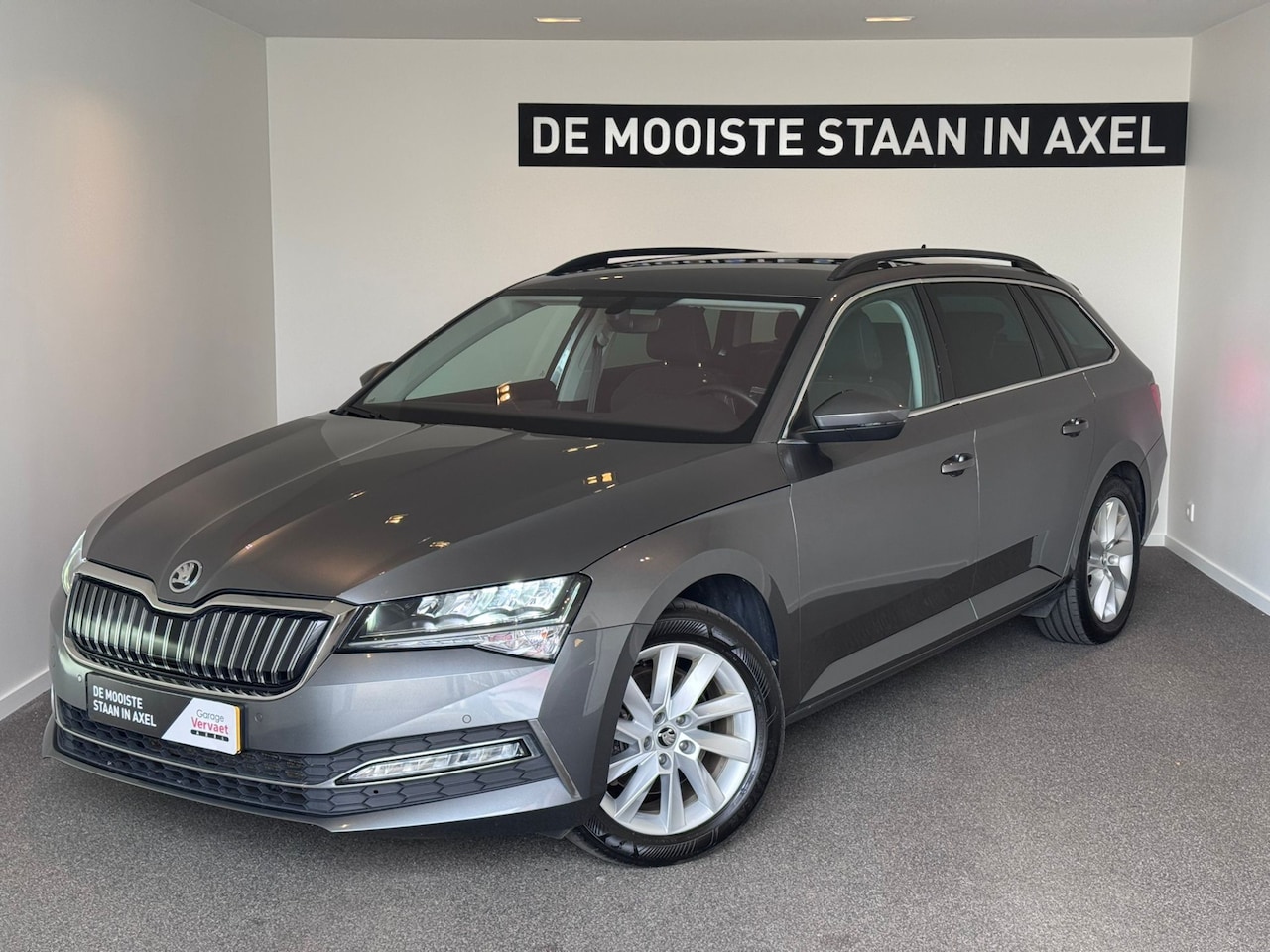 Skoda Superb Combi - 1.4 TSI iV Business Edition Plus 1.4 TSI iV Business Edition Plus - AutoWereld.nl