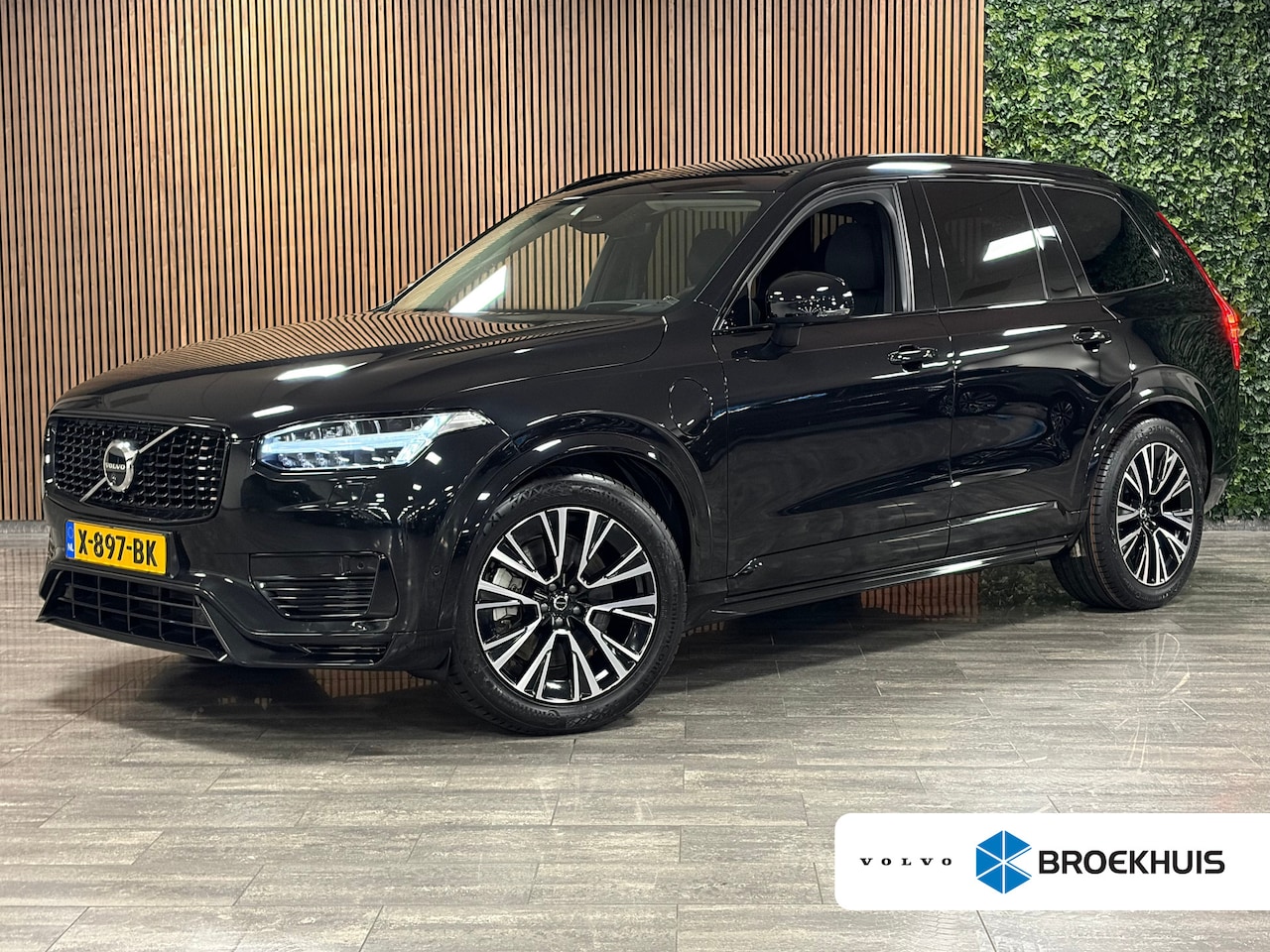 Volvo XC90 - T8 AWD Recharge Ultimate Dark | Luchtvering | Trekhaak | 360° Camera | Head-Up Display | H - AutoWereld.nl