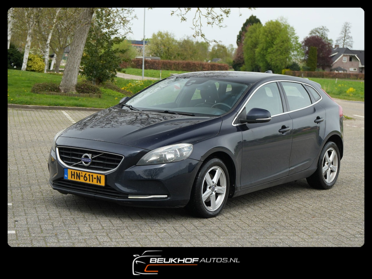 Volvo V40 - 2.0 D2 Summum Business Leer Trekhaak Navi parkeers - AutoWereld.nl