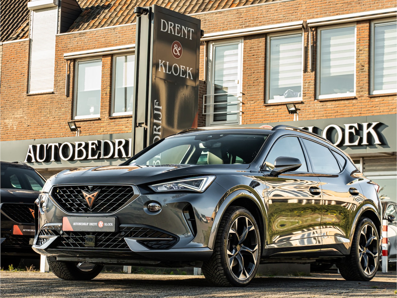 CUPRA Formentor - 1.4 e-Hybrid Performance 360 CAMERA 19 INCH BLACK OPTIC ADAP CRUISE STUURWIELVERW - AutoWereld.nl