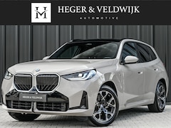 BMW X3 - 30e xDrive M-sport | Panorama dak | Head-Up | Camera | Comfort access | Ambiance interieur