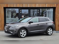 Opel Grandland X - 1.2 Turbo Business Executive stoel/stuur verwarming. automaat. achteruitrijcamera. nieuwe