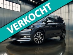 Volkswagen Touran - 1.4 TSI Connected Series 7p Carplay_Stuur/stoelverw_Trekh