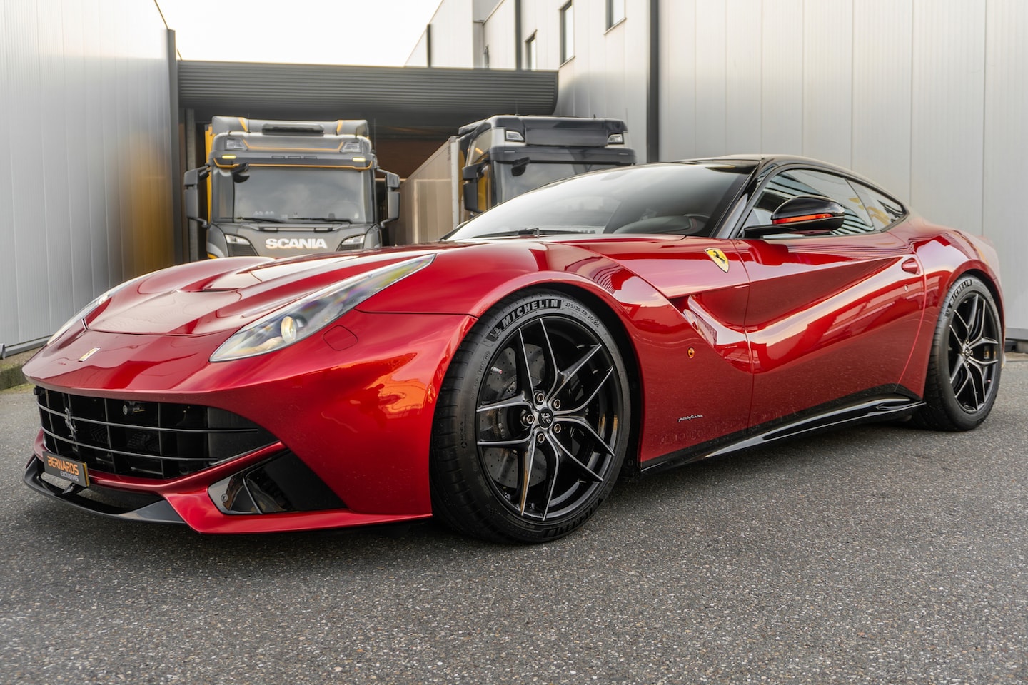 Ferrari F12 - Berlinetta - 1 of 1 Nemo Red - Tailor Made - Öhlins - AutoWereld.nl