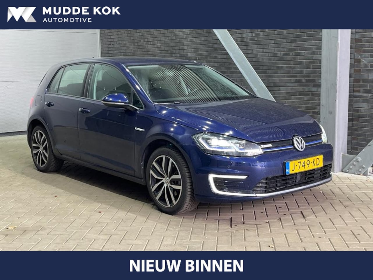 Volkswagen e-Golf - E-DITION | Stoelverwarming | PDC V+A | DAB | Apple Carplay - AutoWereld.nl