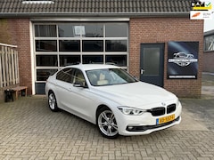 BMW 3-serie - 318i Luxury Edition