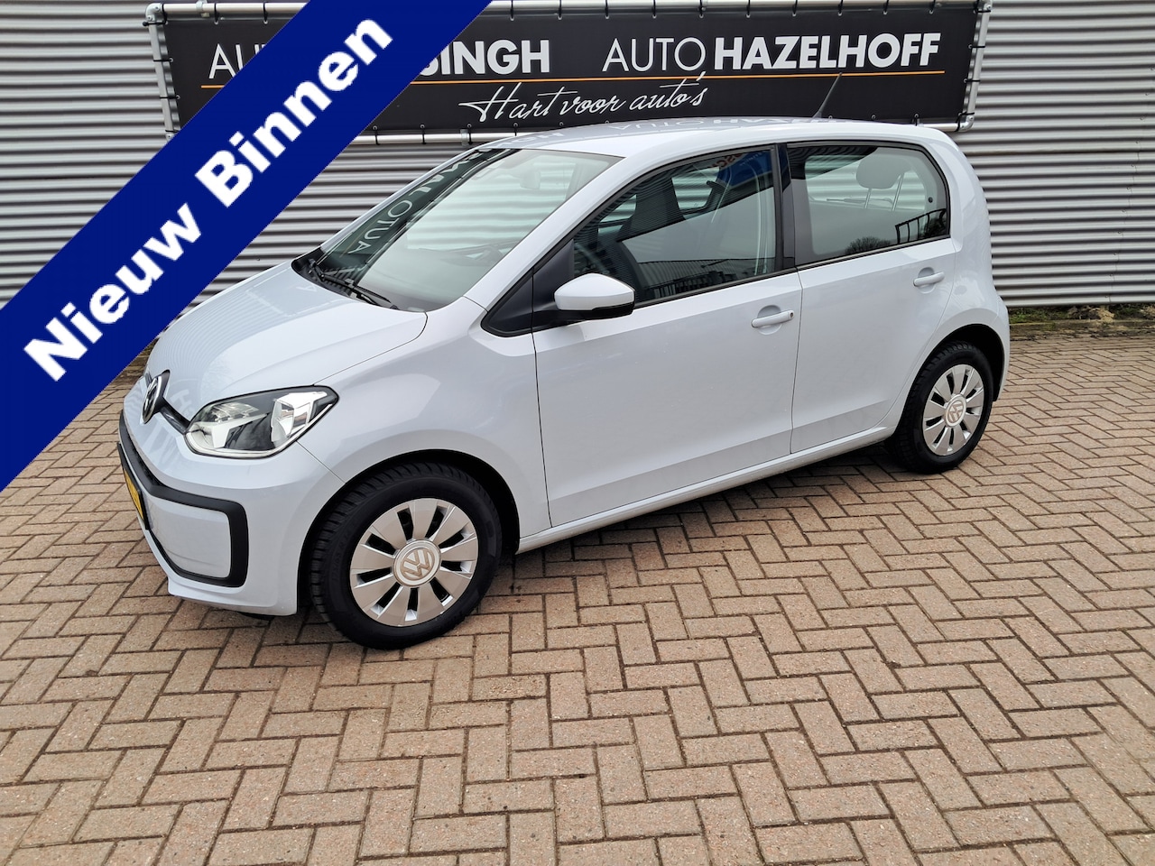 Volkswagen Up! - 1.0 BMT move up! Nieuw model! | Airco | Ndl auto | Staat op 4 nieuwe All Season banden | R - AutoWereld.nl